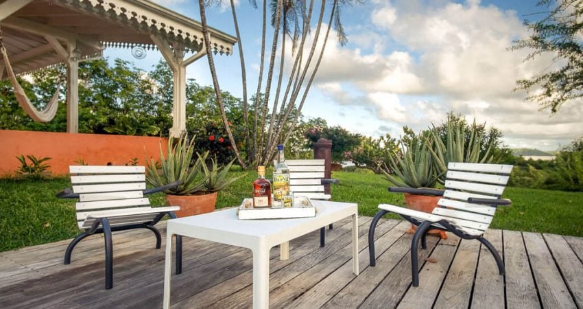 Villa luxe Martinique Bed & Rum du Calebassier terrasse