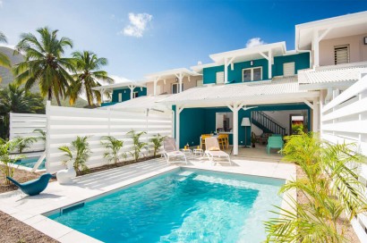 Bed & Rum villa salle de piscine luxe Martinique