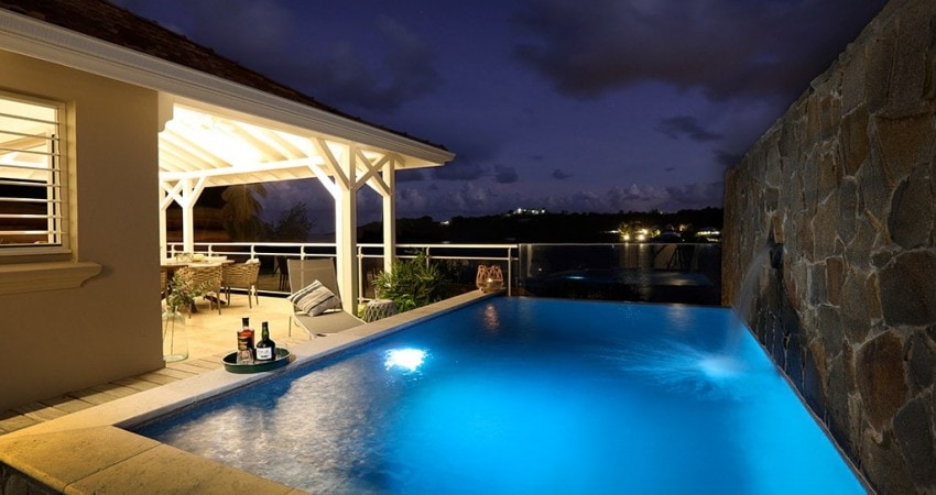 Location villa luxe piscine Martinique Bed & Rum Blue Cap